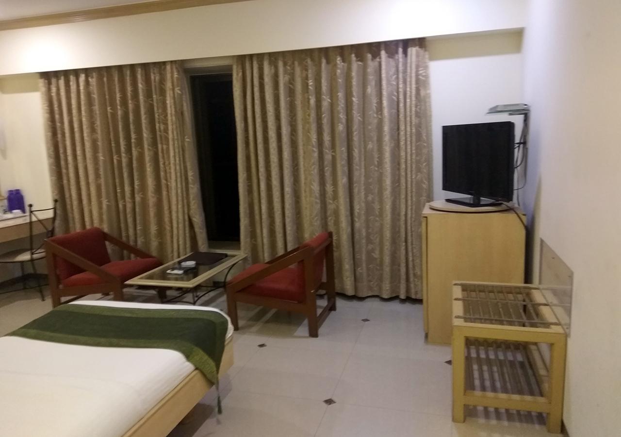 Garden Hotel Bombay Exterior foto