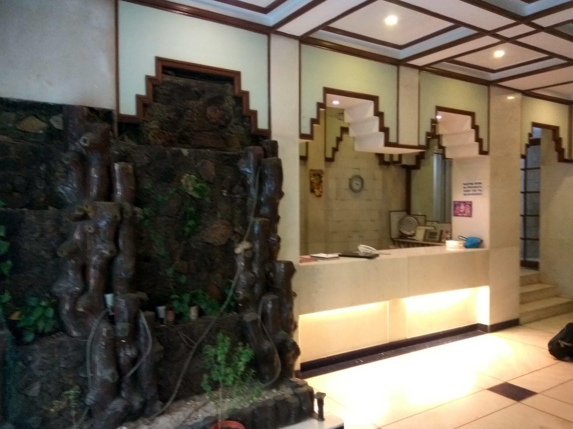 Garden Hotel Bombay Exterior foto