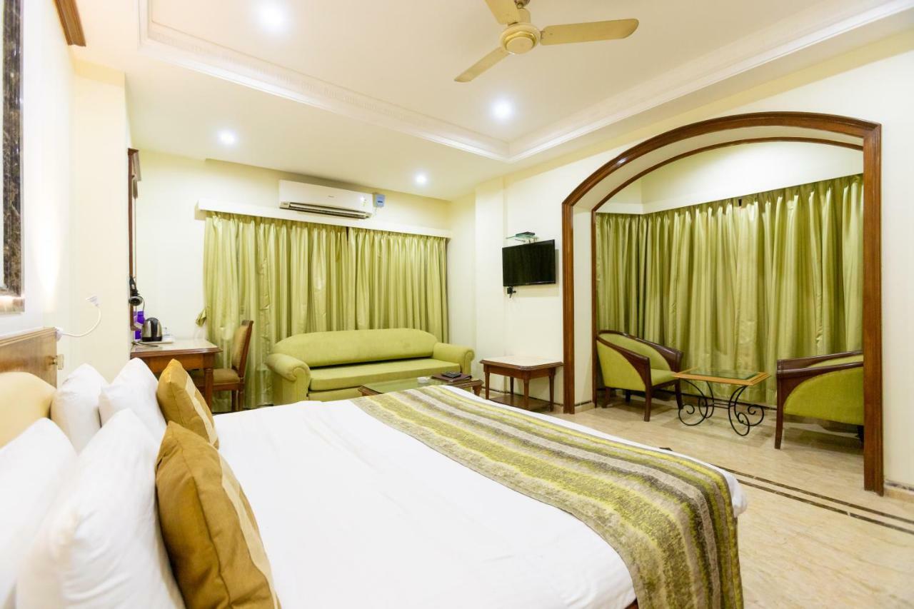 Garden Hotel Bombay Exterior foto